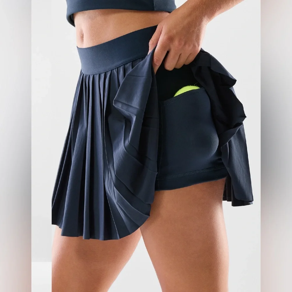 Aritzia Golden Movetech Tennis Pro Micro Skirt - Picture 4 of 6